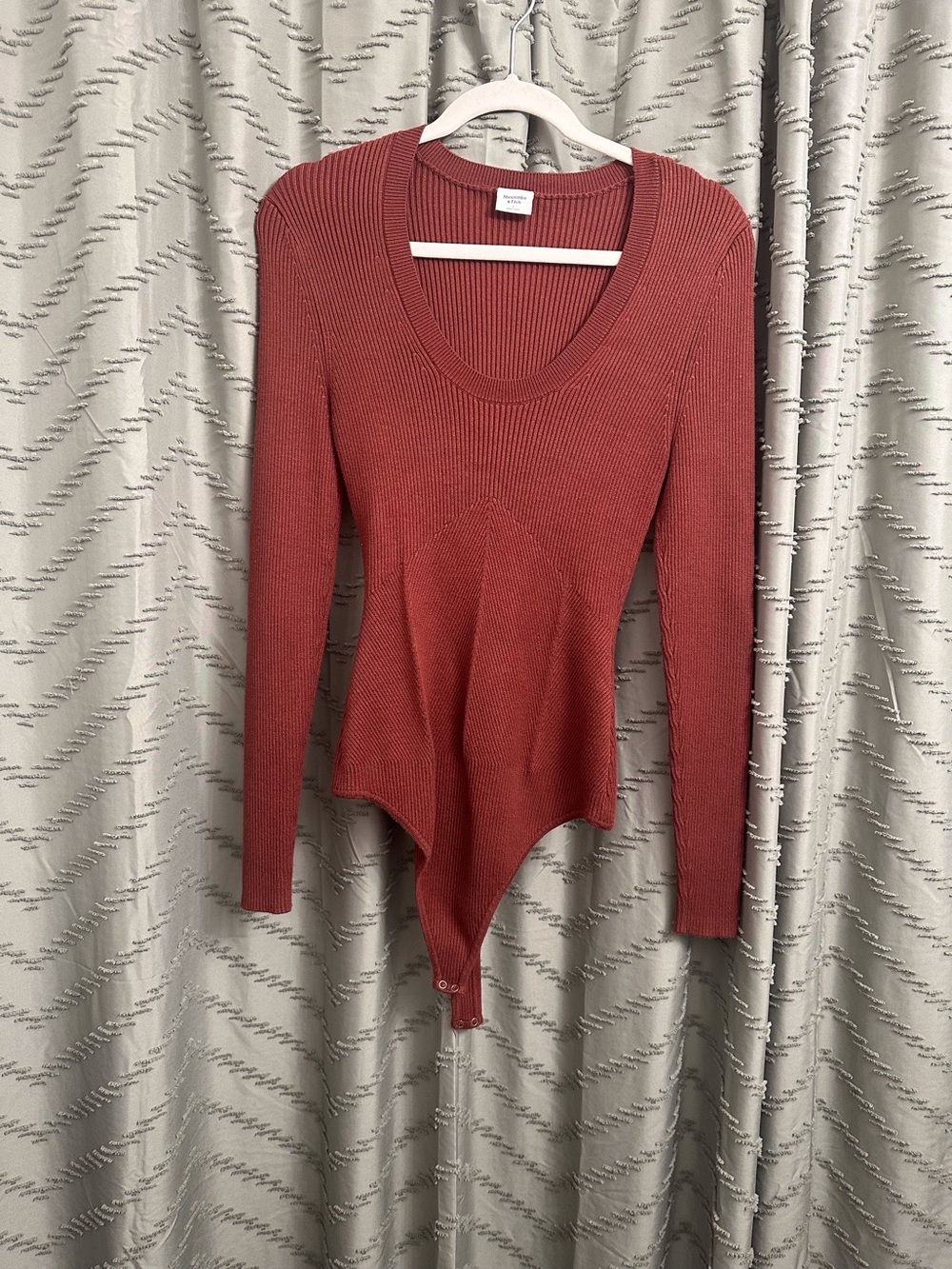 Abercrombie & fitch Bodysuit size L
Neutral color, brown 
Worn once!